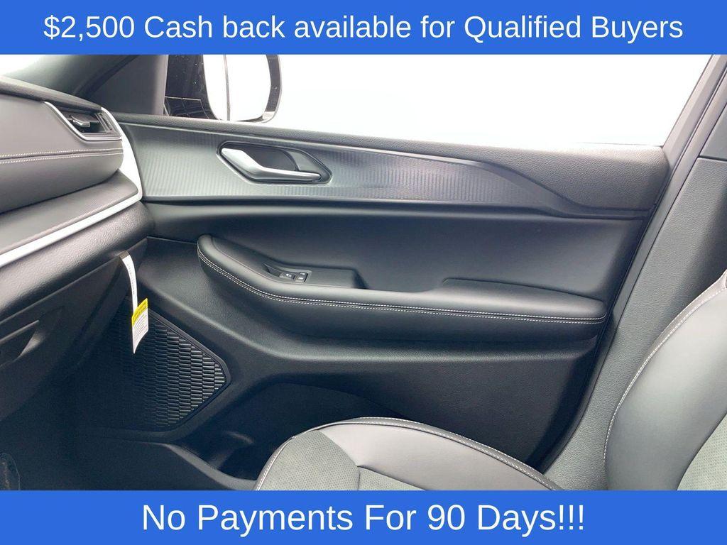 new 2025 Jeep Grand Cherokee L car, priced at $47,170