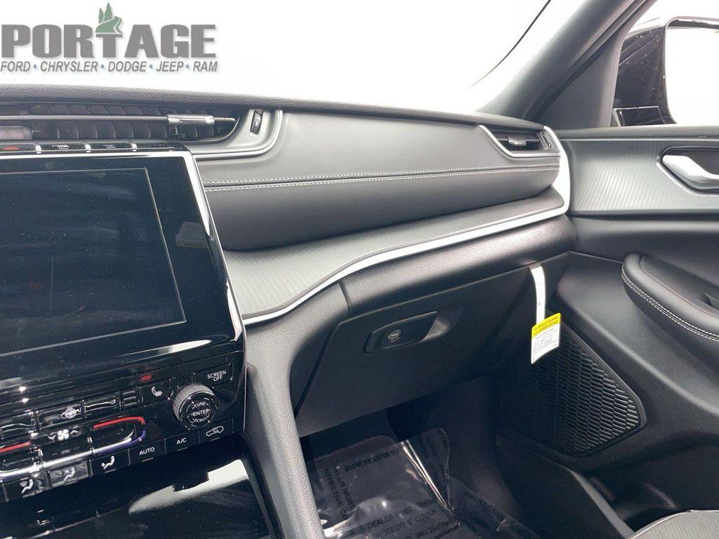 new 2025 Jeep Grand Cherokee L car, priced at $47,170