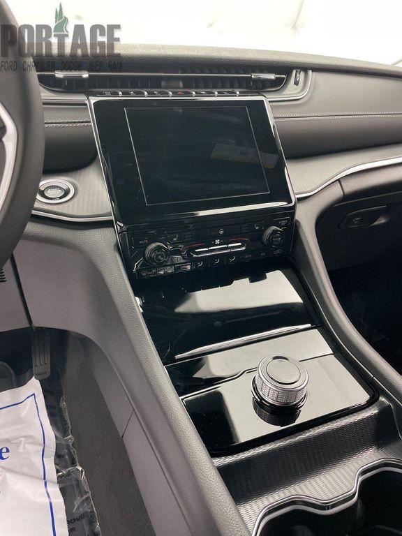 new 2025 Jeep Grand Cherokee L car, priced at $47,170