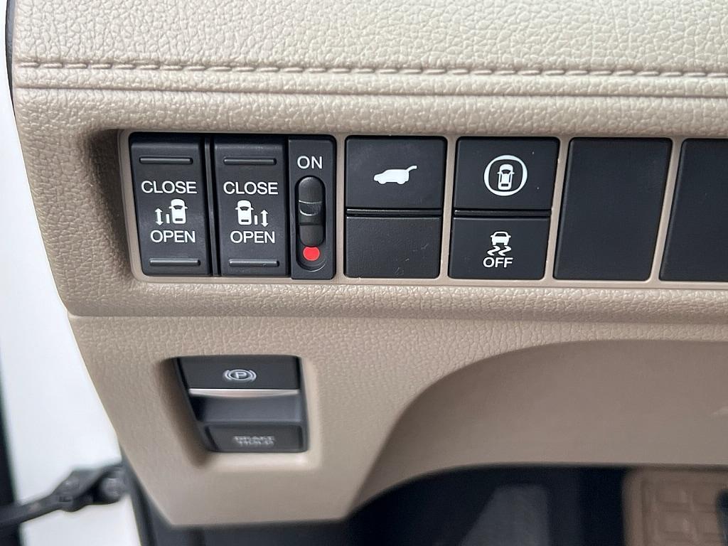 used 2024 Honda Odyssey car, priced at $38,832