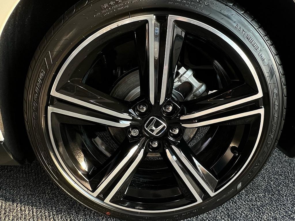 new 2025 Honda Accord Hybrid car, priced at $39,755