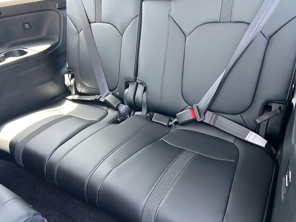 new 2025 Honda Pilot car, priced at $53,900