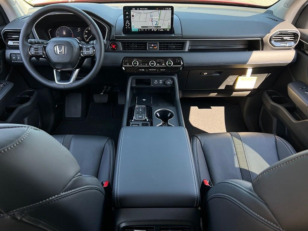 new 2025 Honda Pilot car, priced at $56,045