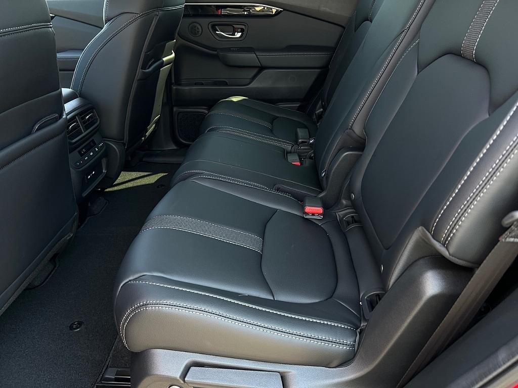 new 2025 Honda Pilot car, priced at $56,045