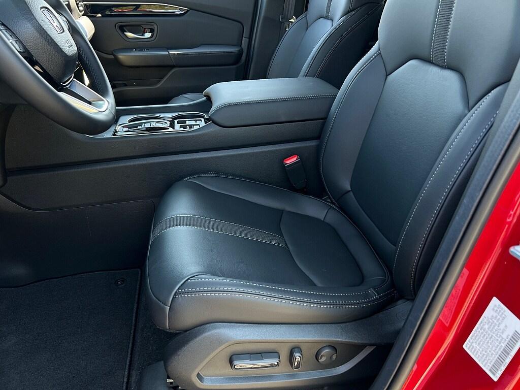 new 2025 Honda Pilot car, priced at $56,045