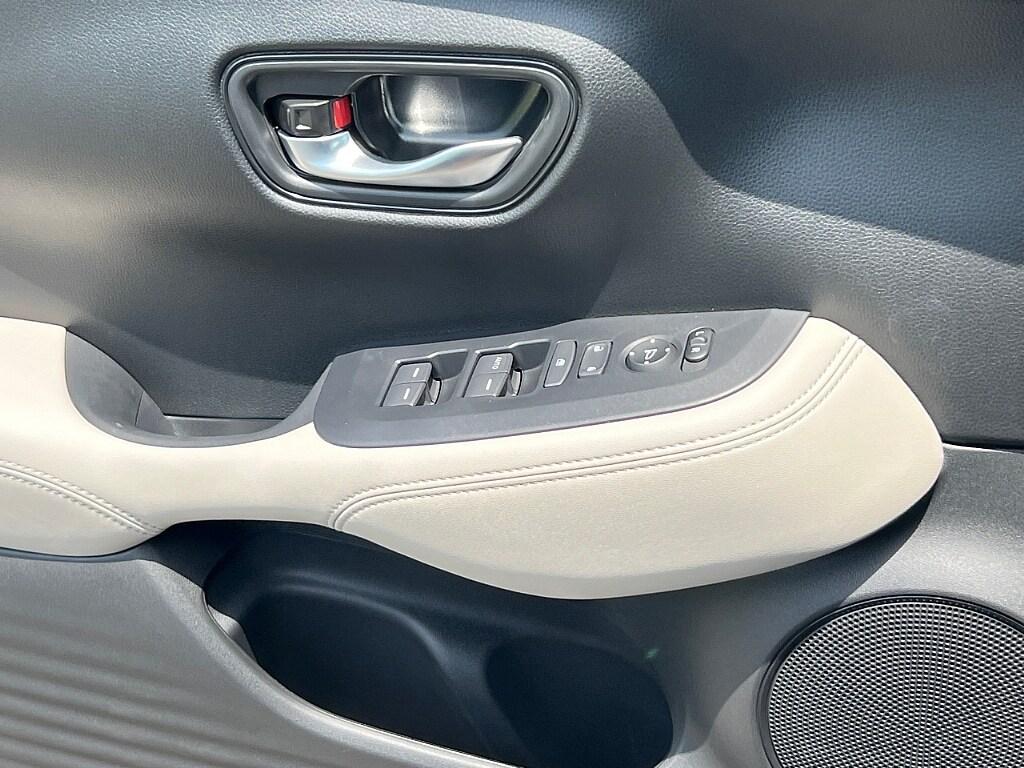 new 2025 Honda HR-V car, priced at $31,745