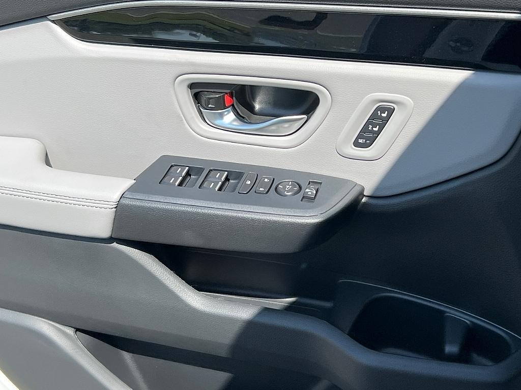 new 2025 Honda Pilot car, priced at $49,900