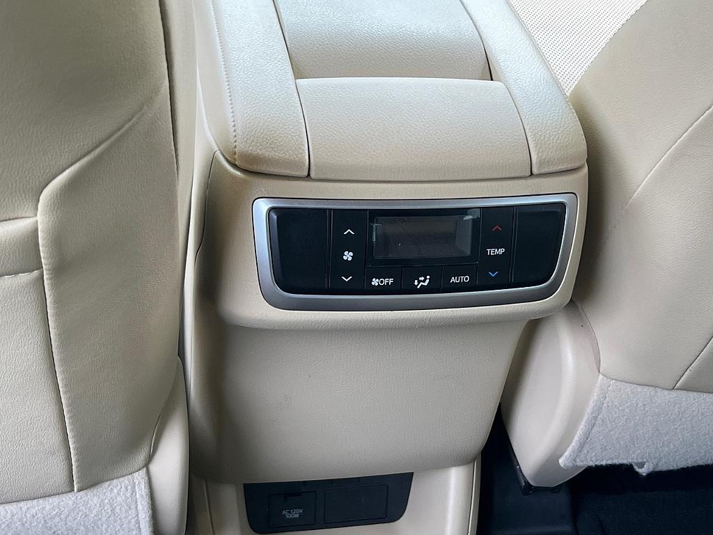 used 2019 Toyota Highlander car, priced at $30,517