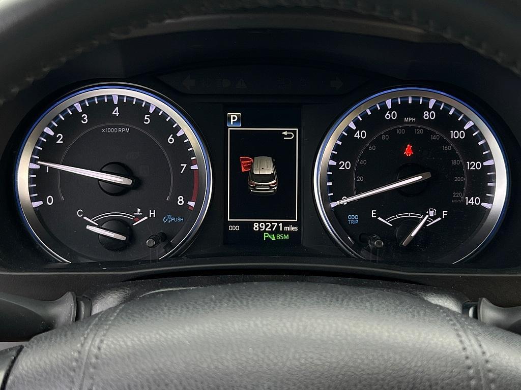 used 2019 Toyota Highlander car, priced at $30,517