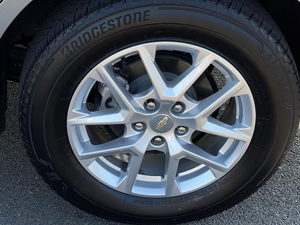 used 2024 Chevrolet Equinox car, priced at $24,987