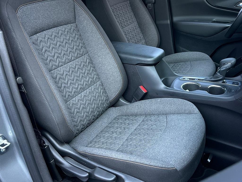 used 2024 Chevrolet Equinox car, priced at $24,987