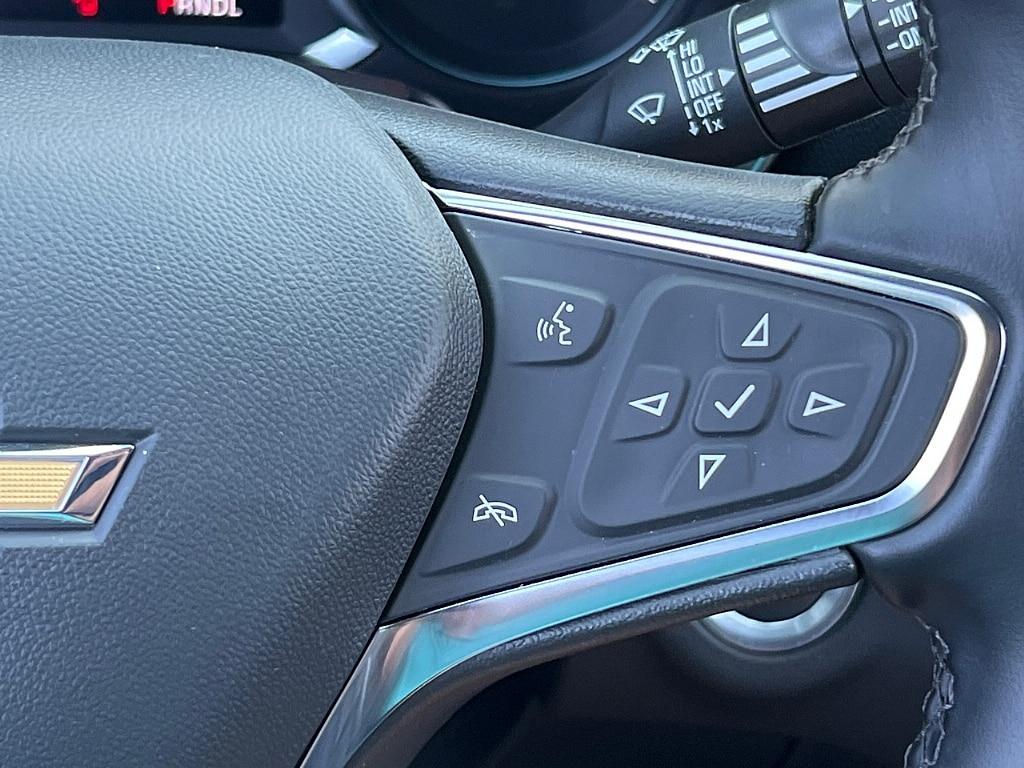 used 2024 Chevrolet Equinox car, priced at $24,987