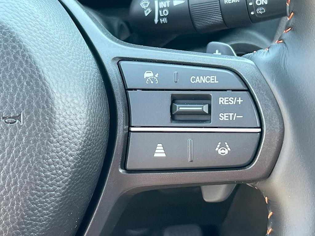 new 2025 Honda CR-V Hybrid car, priced at $43,995