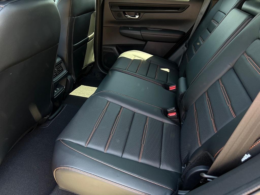 new 2025 Honda CR-V Hybrid car, priced at $43,995