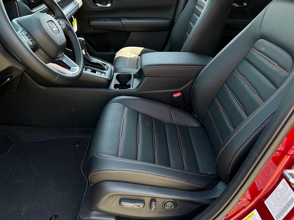 new 2025 Honda CR-V Hybrid car, priced at $43,995