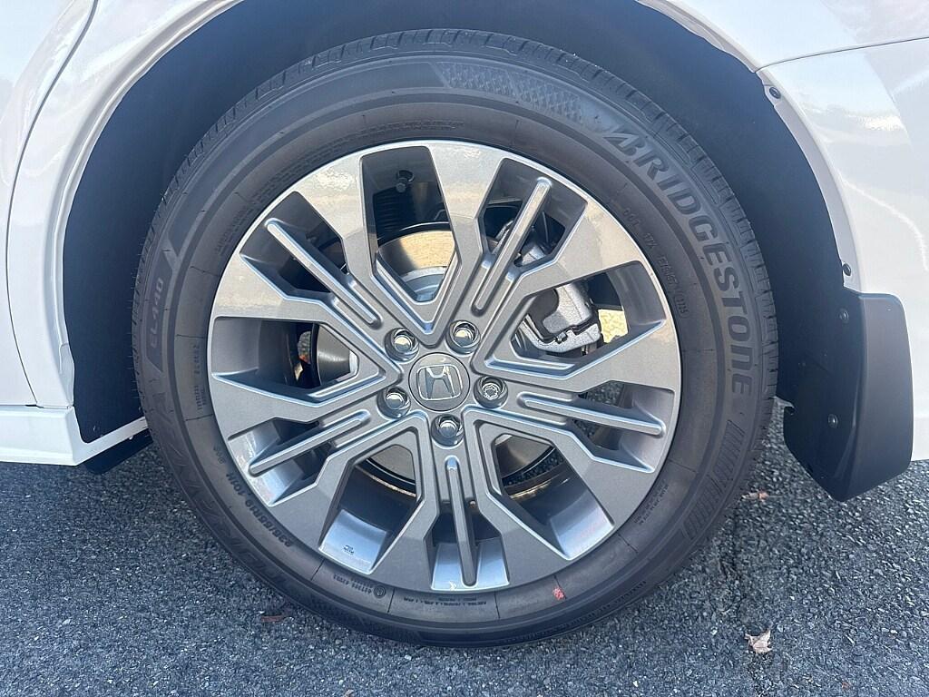 new 2026 Honda Odyssey car, priced at $53,940