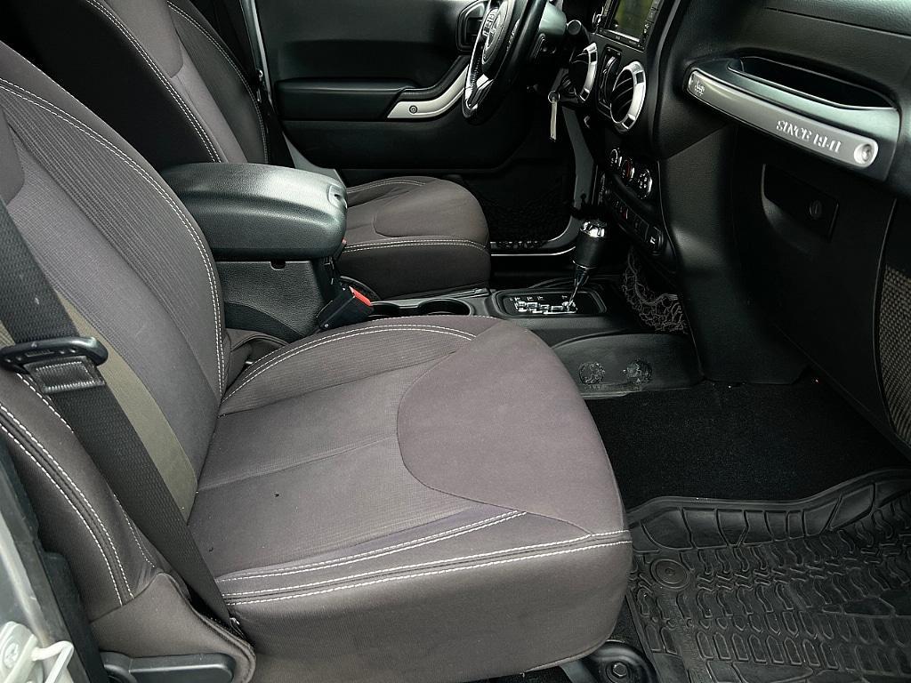 used 2014 Jeep Wrangler Unlimited car, priced at $17,499