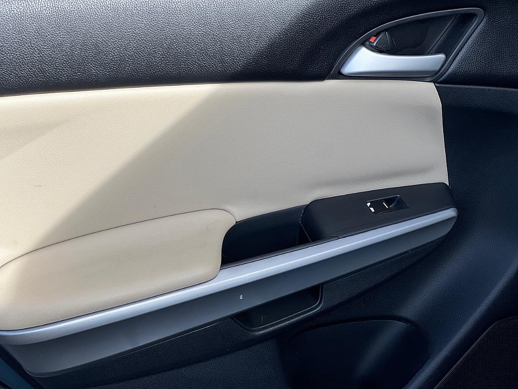 used 2013 Honda Crosstour car, priced at $12,900