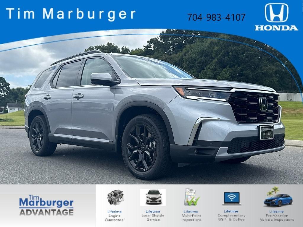 new 2025 Honda Pilot car, priced at $55,390