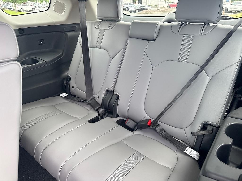 new 2025 Honda Pilot car, priced at $55,390