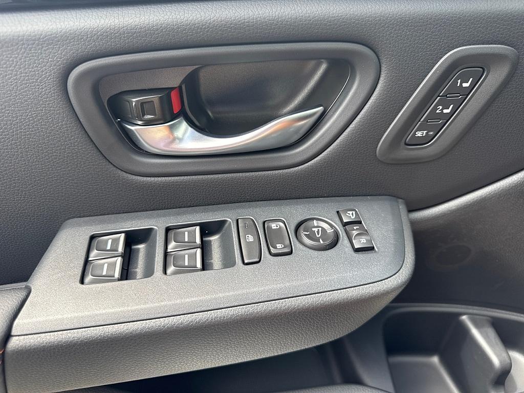 new 2025 Honda Pilot car, priced at $55,345