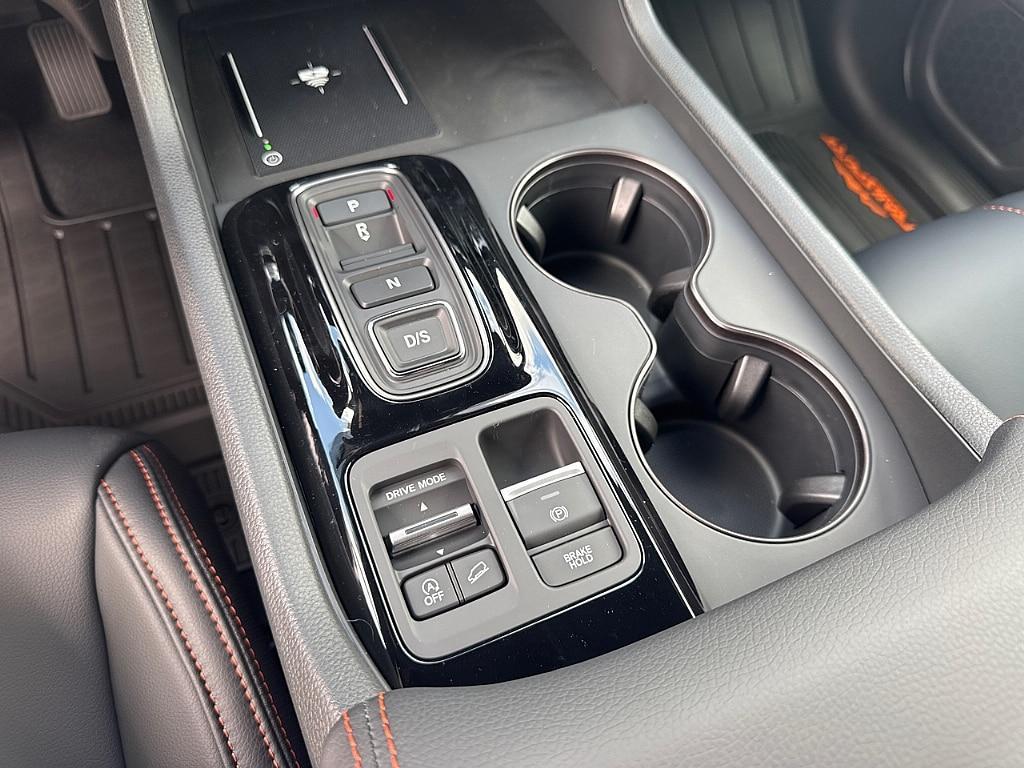 new 2025 Honda Pilot car, priced at $55,345