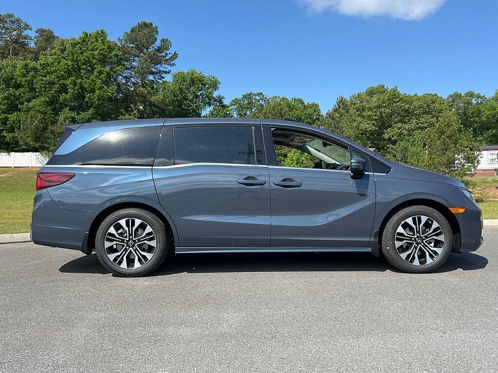 new 2025 Honda Odyssey car, priced at $57,125
