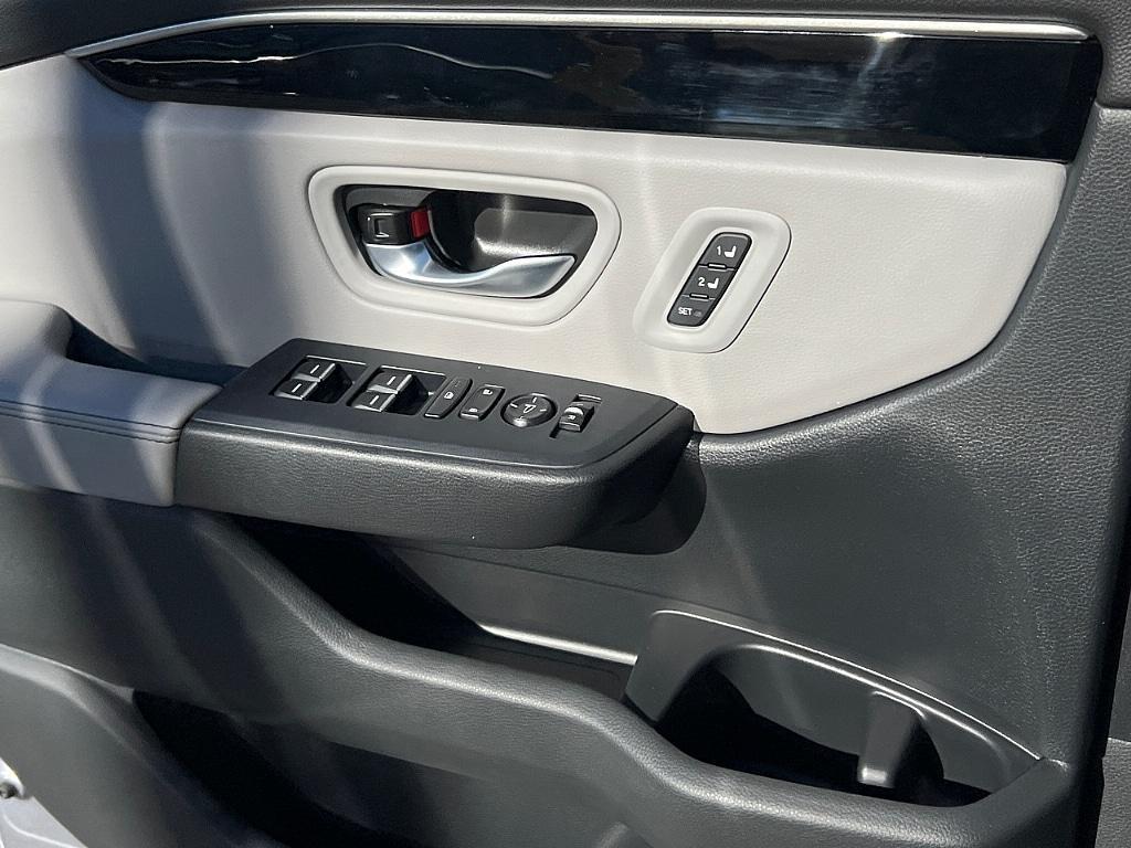 new 2025 Honda Pilot car, priced at $55,390