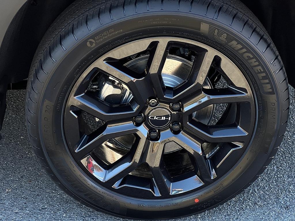 new 2025 Honda Pilot car, priced at $55,390