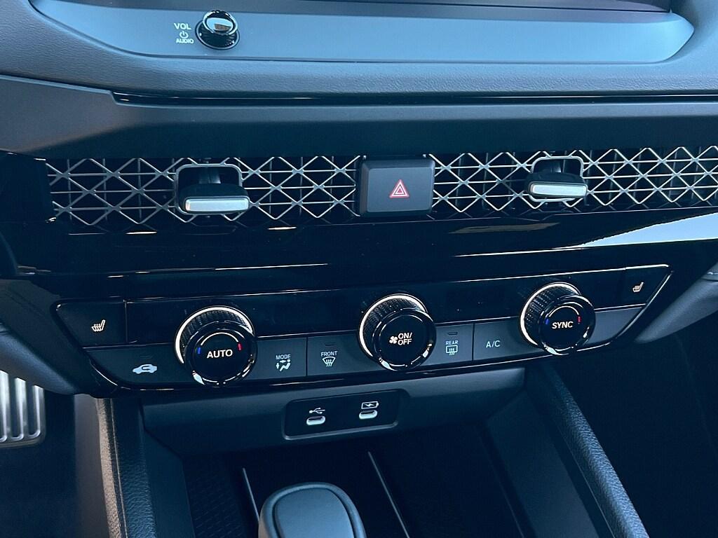 new 2025 Honda Accord Hybrid car, priced at $39,800