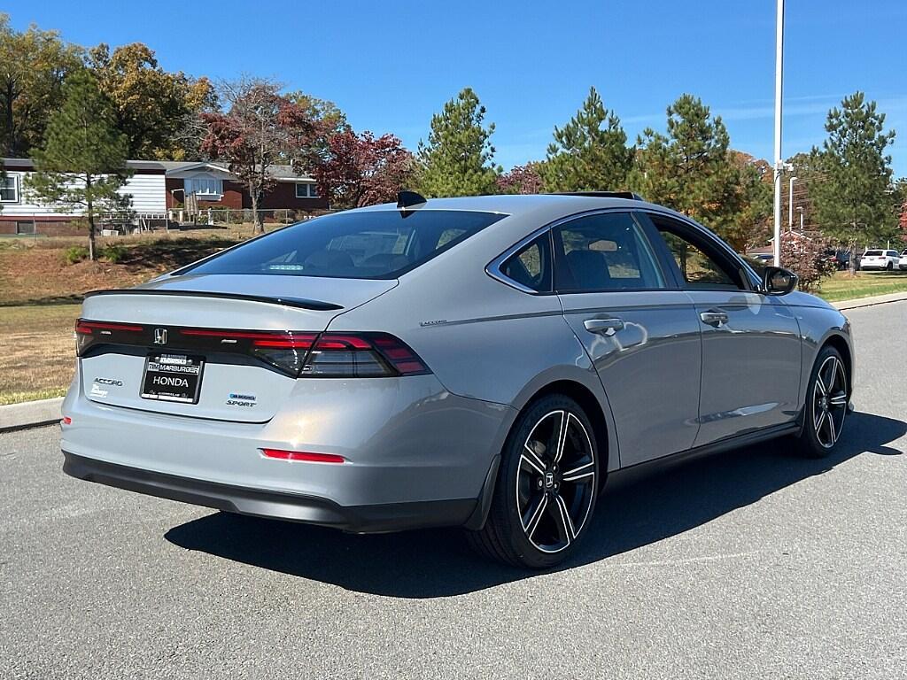 new 2025 Honda Accord Hybrid car, priced at $39,800