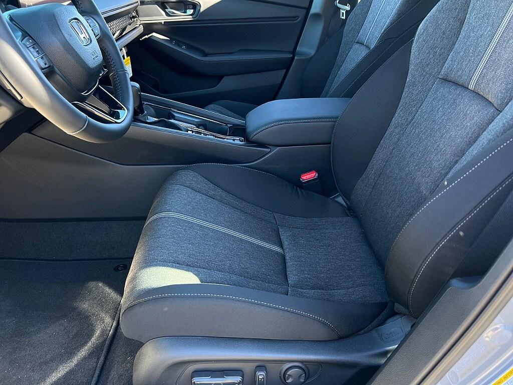 new 2025 Honda Accord Hybrid car, priced at $39,800