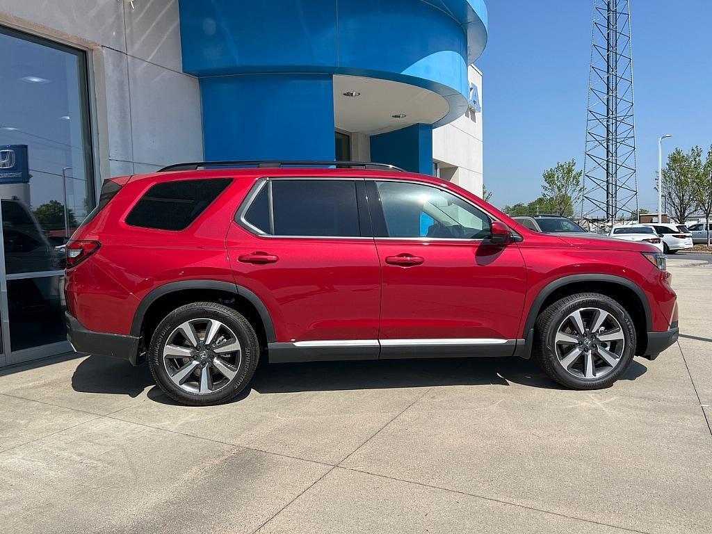 new 2025 Honda Pilot car, priced at $56,000