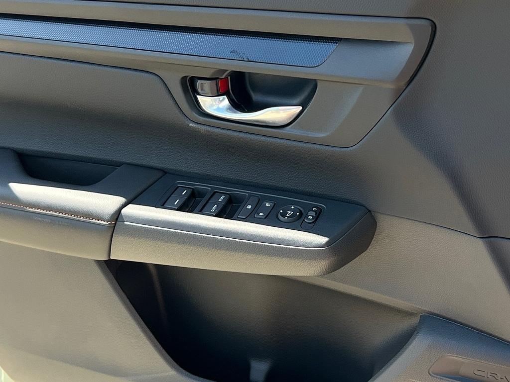 new 2026 Honda CR-V Hybrid car, priced at $45,145