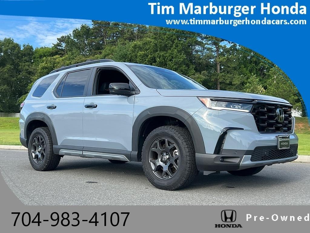 used 2023 Honda Pilot car, priced at $45,375
