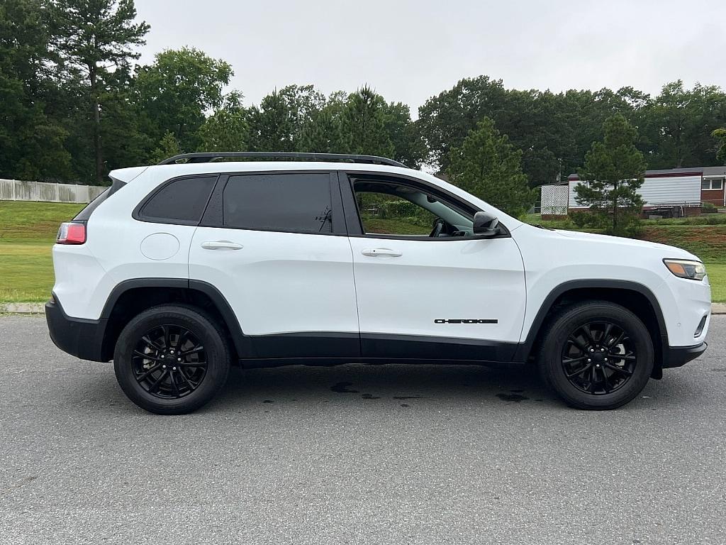 used 2023 Jeep Cherokee car, priced at $20,936