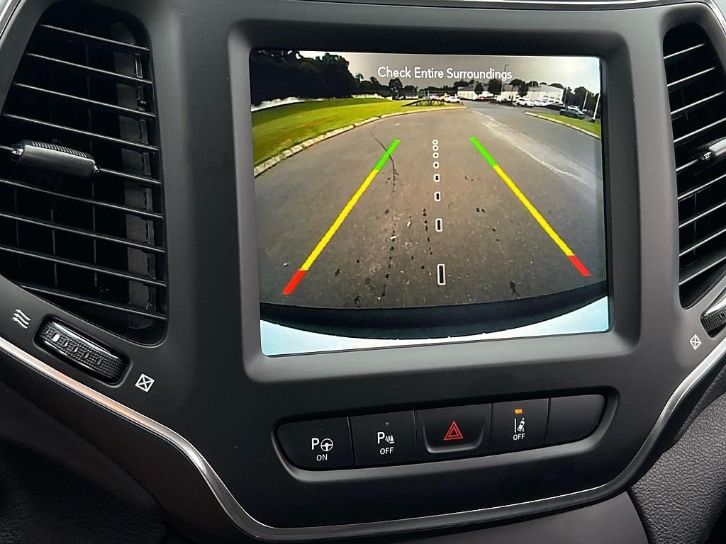 used 2023 Jeep Cherokee car, priced at $20,936