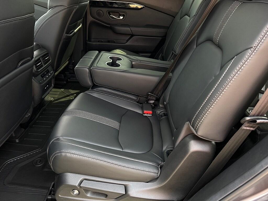 new 2025 Honda Pilot car