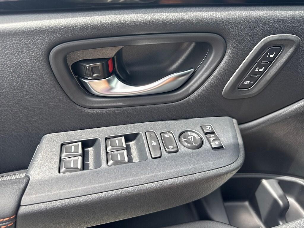 new 2025 Honda Pilot car, priced at $55,345