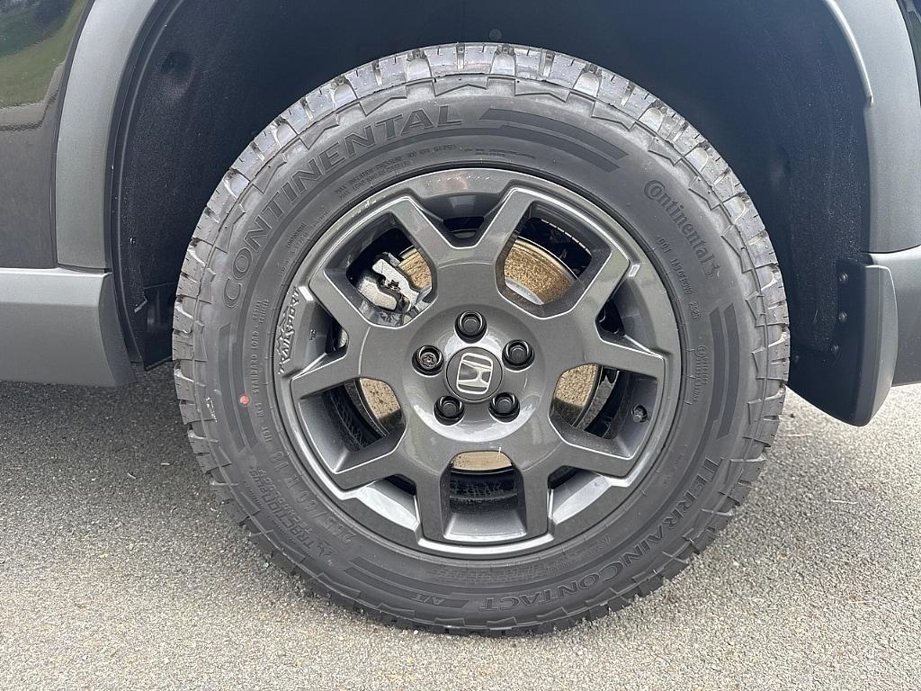 new 2025 Honda Pilot car, priced at $55,345
