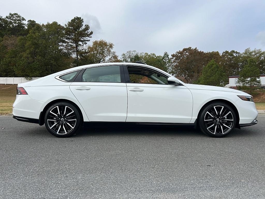 new 2025 Honda Accord Hybrid car, priced at $45,345