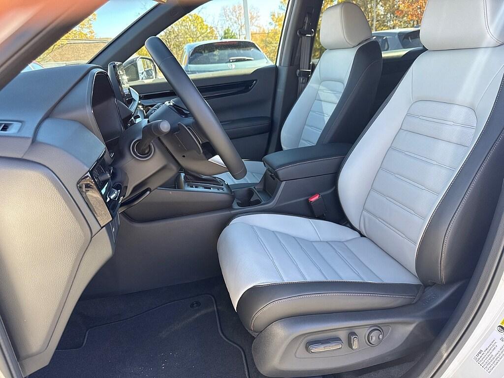 new 2026 Honda CR-V Hybrid car, priced at $48,650