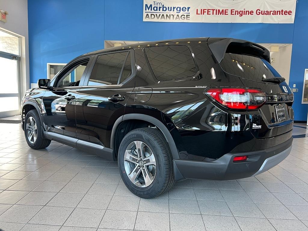 new 2025 Honda Pilot car, priced at $49,445