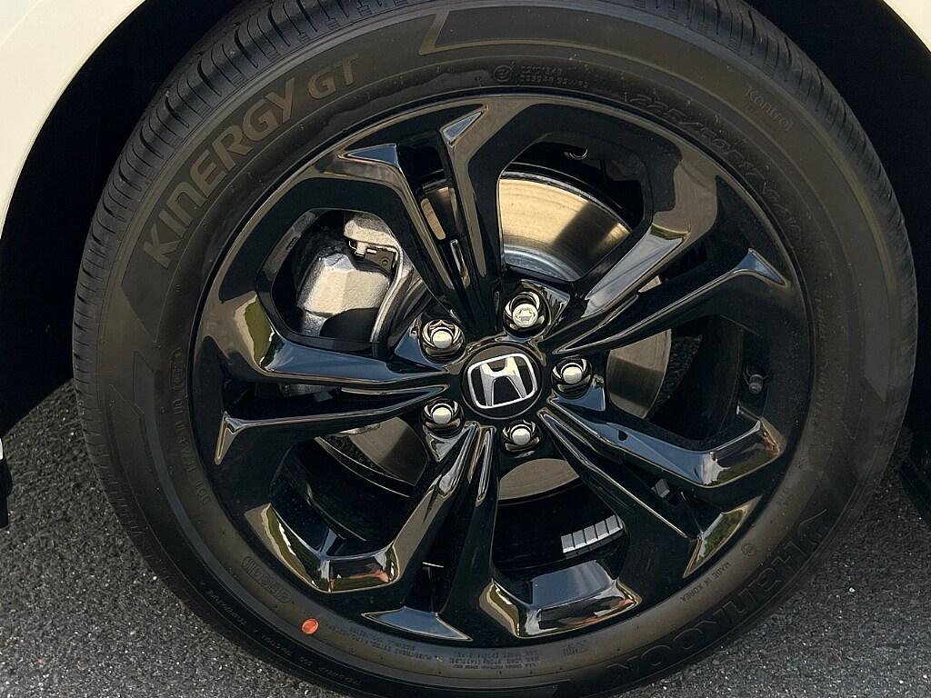 new 2025 Honda Accord car, priced at $36,660