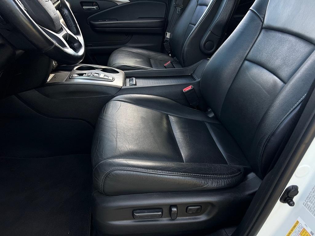 used 2021 Honda Pilot car, priced at $33,387
