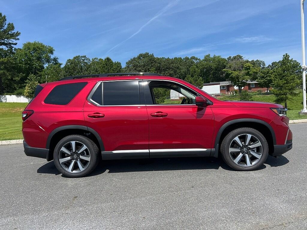 new 2025 Honda Pilot car, priced at $56,000