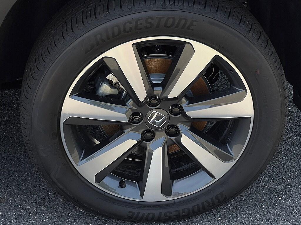 new 2025 Honda Pilot car, priced at $56,000