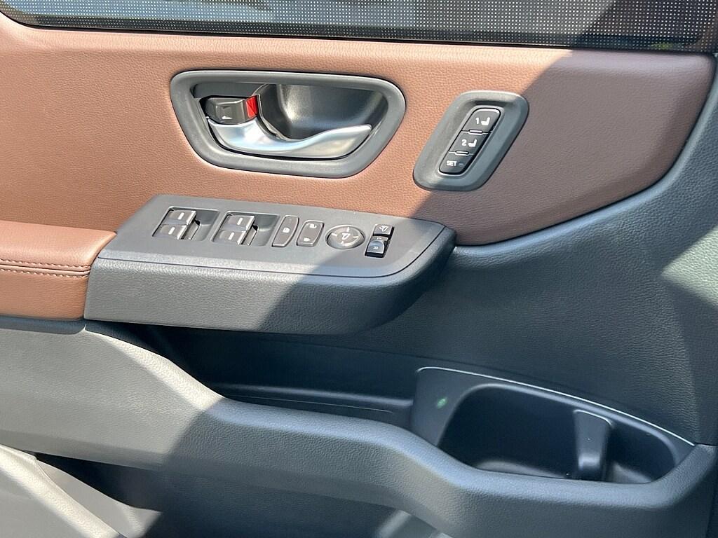 new 2025 Honda Pilot car, priced at $59,025