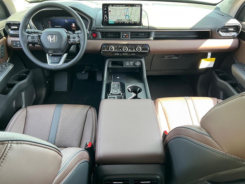 new 2025 Honda Pilot car, priced at $59,025