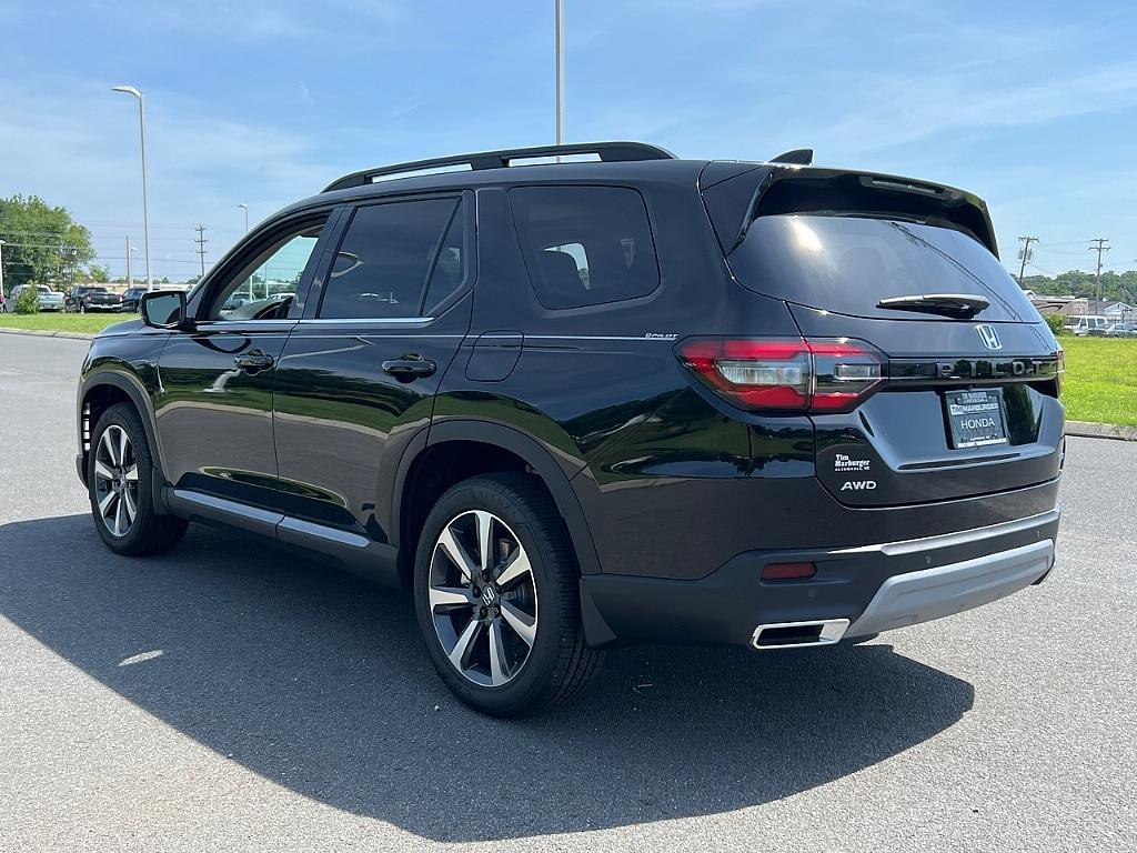 new 2025 Honda Pilot car, priced at $59,025